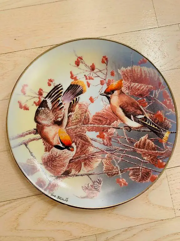 Wandteller Rosenthal, SEIDENSCHWÄNZE