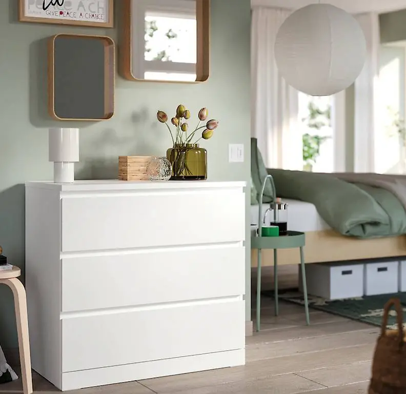 Vendo cassettiera MALM Ikea