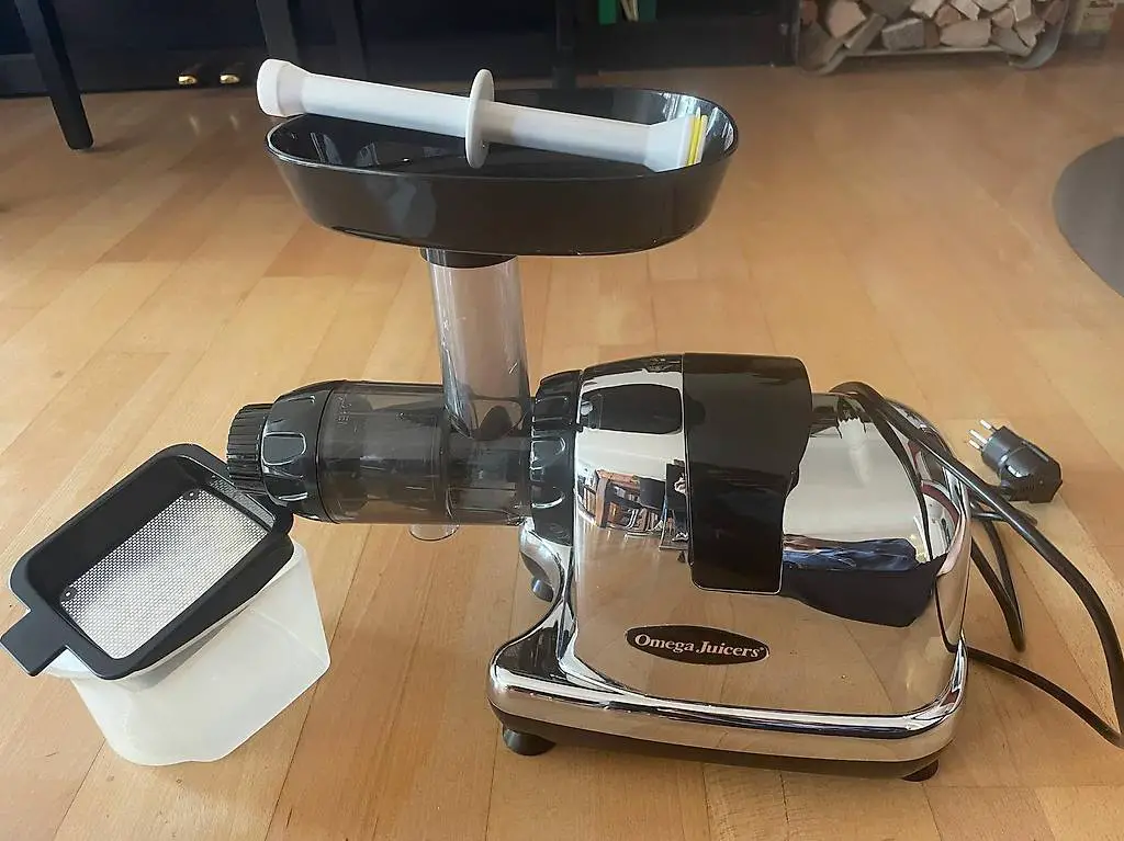 Omega Juicer/Entsafter MM900
