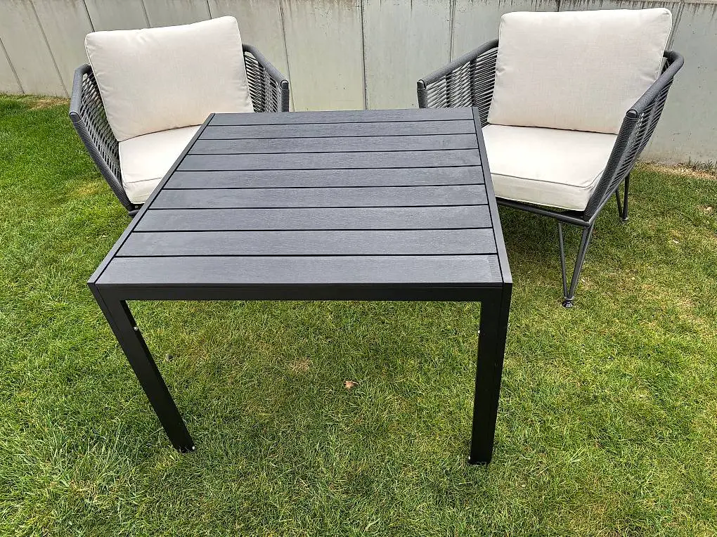 Gartenmöbel, 2 Monate alt, nicht gebraucht