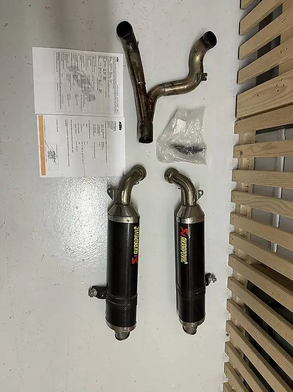 KTM Akrapovi? Carbon Auspuff