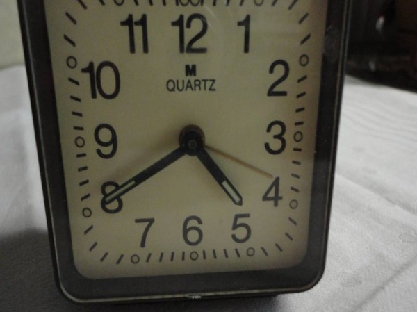  Wecker M Quarz, mit Batterie