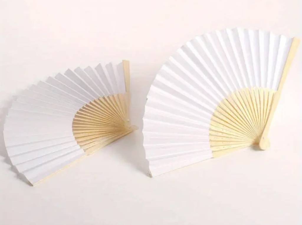 NEU: 40 weisse Papierfächer