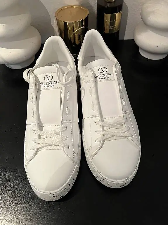 Sneakers Valentino Grösse 40 neu