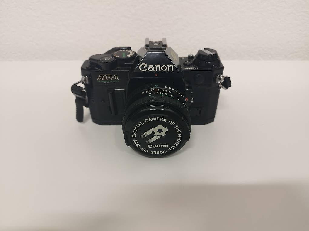Canon AE-1 Program + 50mm f1.8