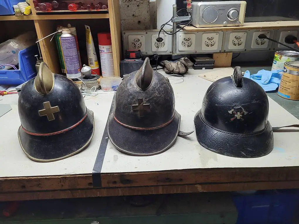 Alte Feuerwehrhelme