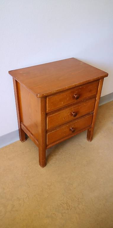 Kleinmöbel Massivholz