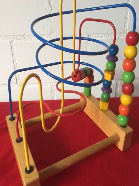Holzperlenspiel bunt farbig