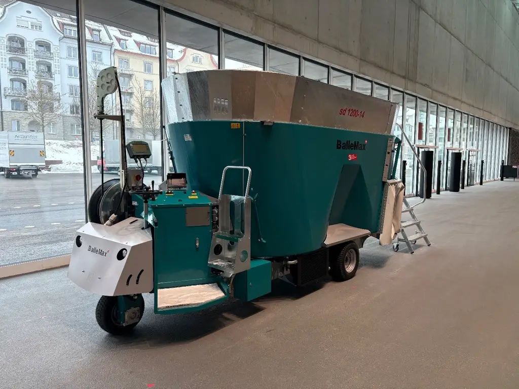 Futtermischwagen, 10-16 Kubik, höhe ab 2.15m