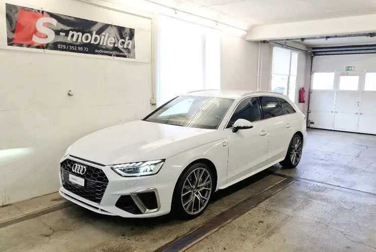 AUDI A4 Avant 2.0 40 TDI quattro S-Tronic S-Line