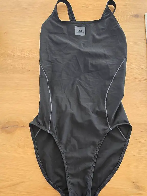 Badekleid von Adidas Gr.S