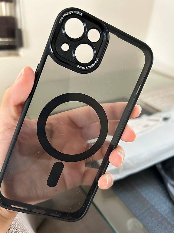 iPhone 16 Schutzhülle mit Kameraschutz & Magnet Schwarz