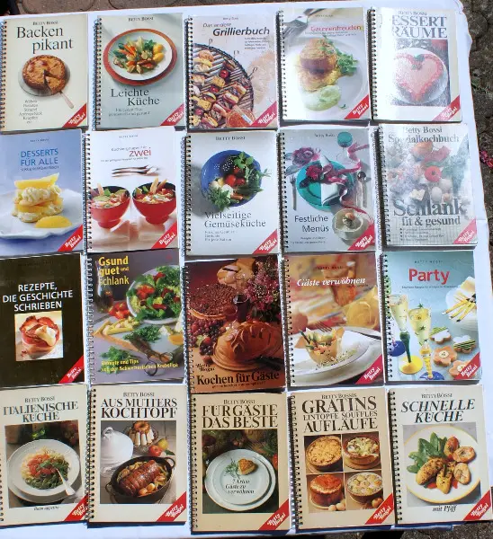 Betty Bossi 24 Ringbücher sowie 1 Wok Buch und 13 Sachbücher