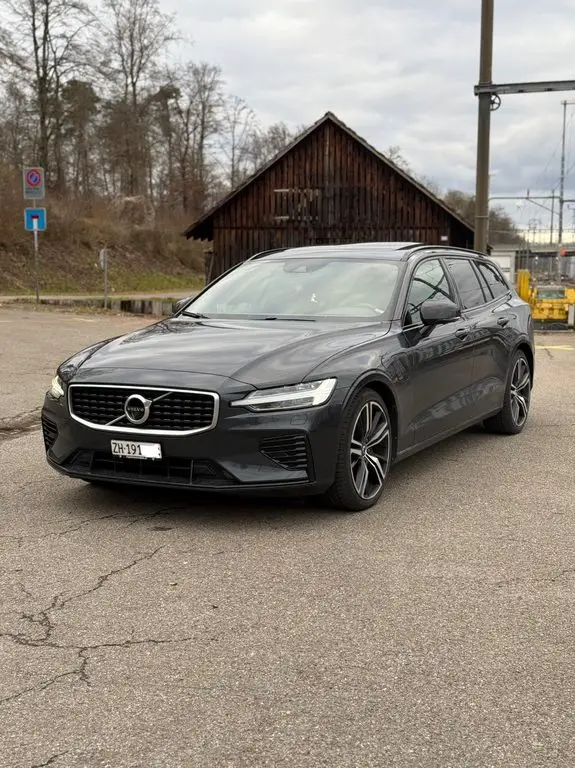 volvo v60 2.0 t8 te r-design eawd