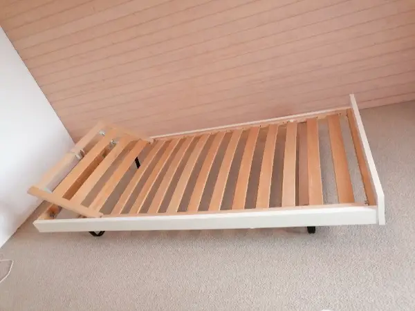 Einzelbett / Bettgestell