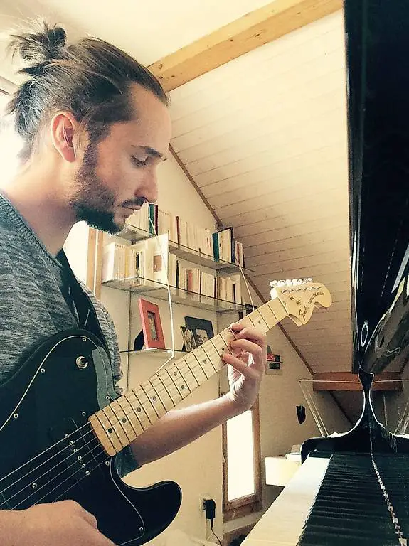 Gitarrenunterricht - E-Gitarre / Akustische Gitarre