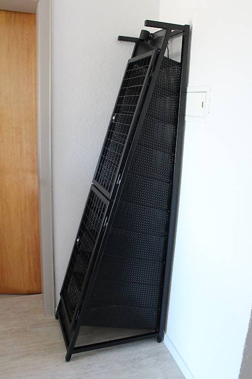 Schrank Ausser gewöhnlicher Metallschrank