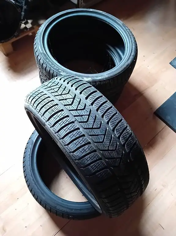 Pirelli Sottozero 3 225/40 R19 Winter