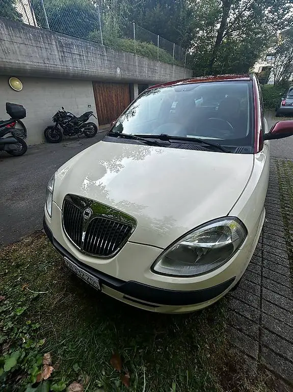 lancia ypsilon 1.4