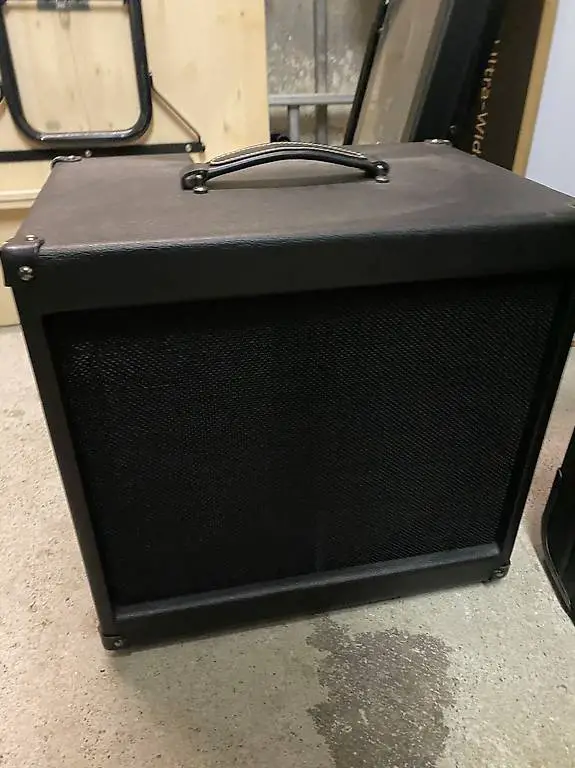 Mark DV Powered Cab 1x12 aktiv Box FRFR