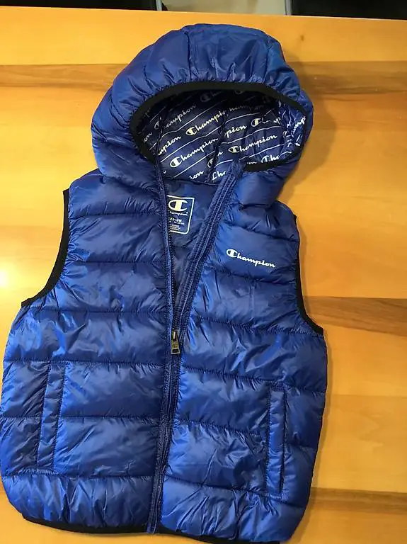 Gilet Marke Champion Grösse 138/142