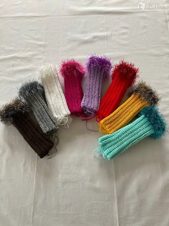 Handgestrickte Amedisli in diversen Farben