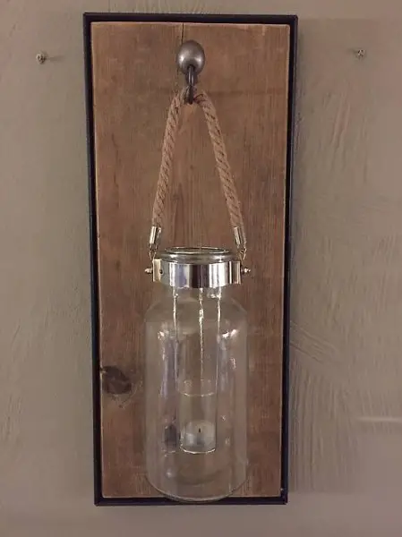  Windlicht aus alten Bauholzbrettern