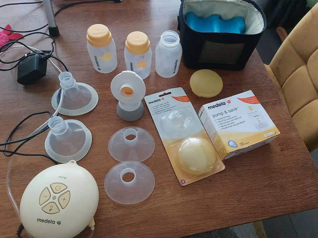 Medela Swing Milchpumpe mit Zubehör