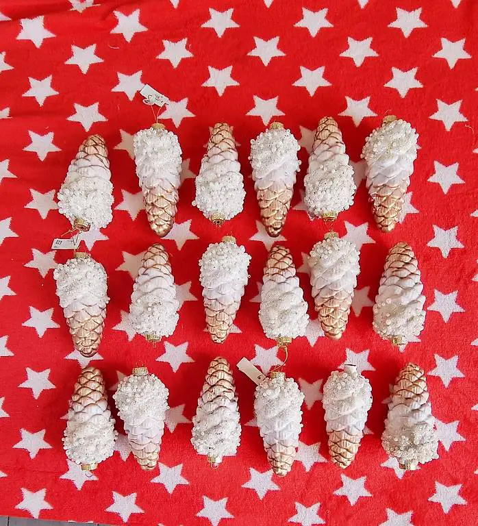 Weihnachtsschmuck Tannenzäpfe