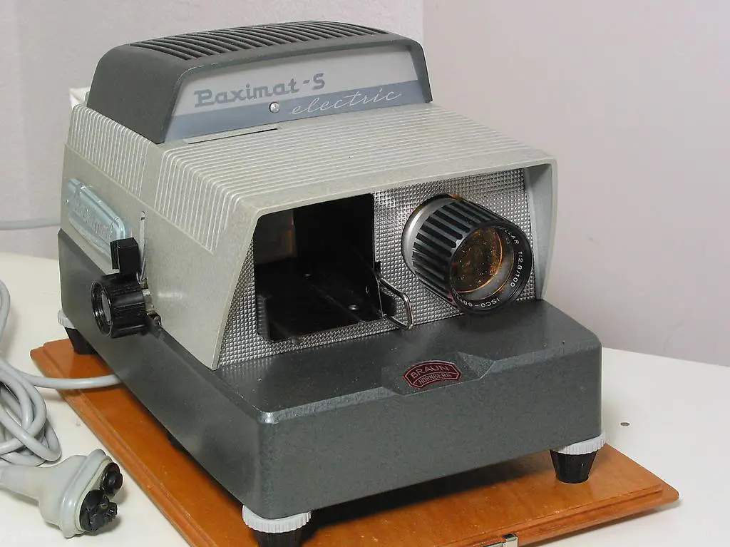 BRAUN Paximat electric Diaprojektor Vintage Retro + Magazine
