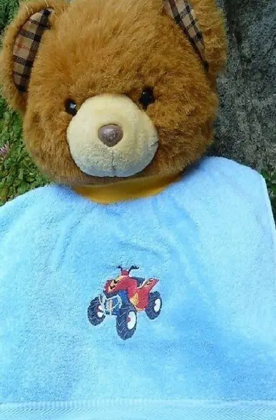 Lätzli bestckt, Quad