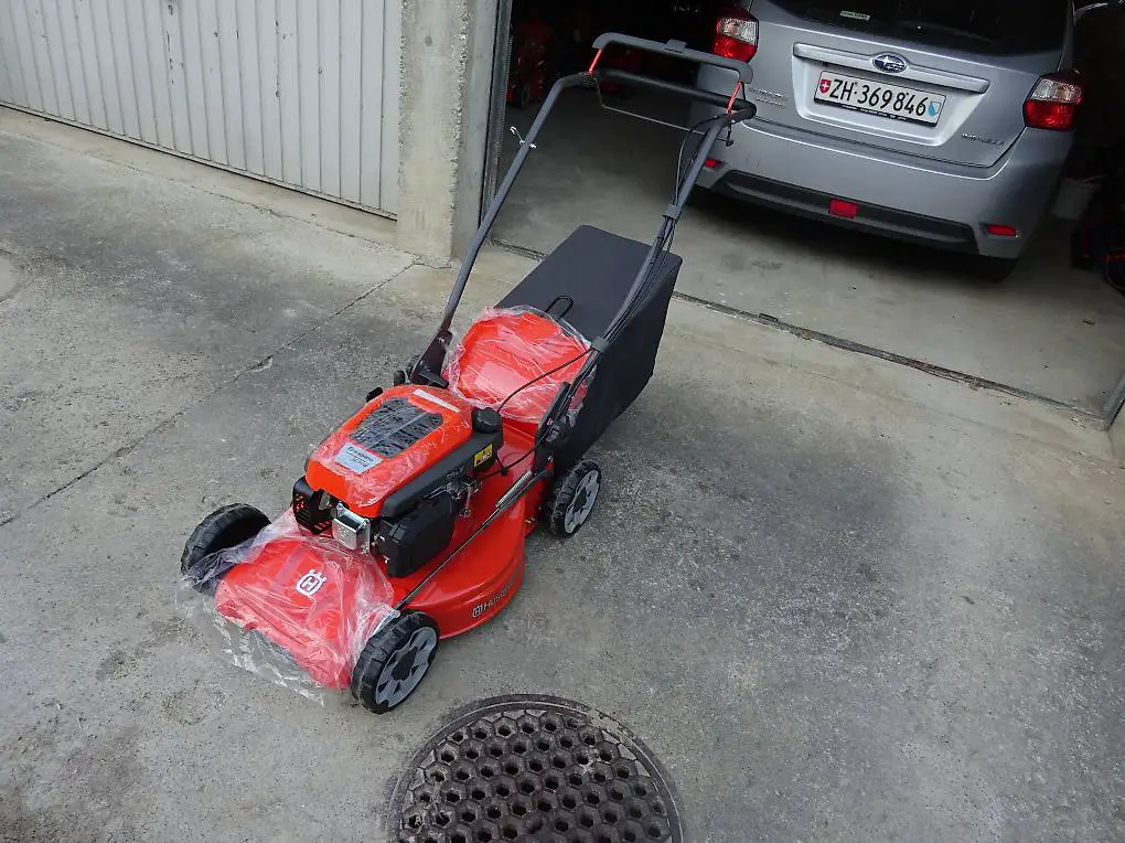 Rasenmäher Husqvarna LC151S mit Radantrieb neu 580Fr