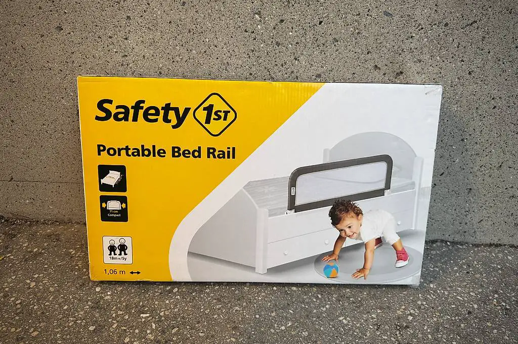Safety 1st Tragbares Bettgitter (101 cm)