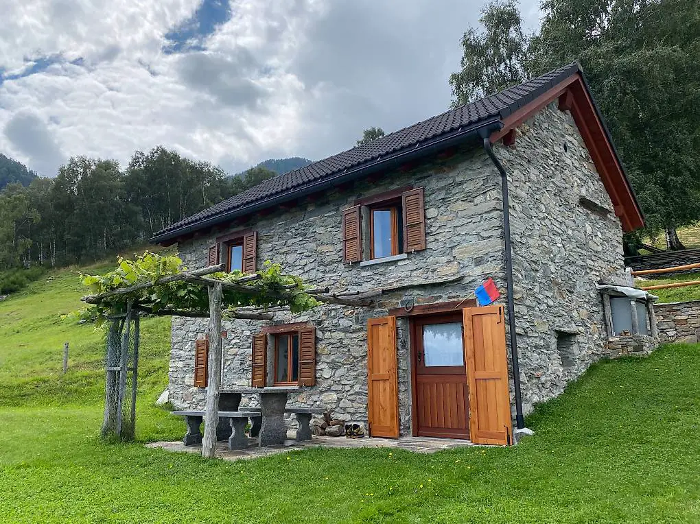 zu vermieten / affitto RUSTICO in der nähe von Bellinzona