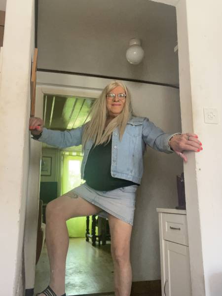 Transsexuelle sexy cherche sexe avec bi ou hétéro