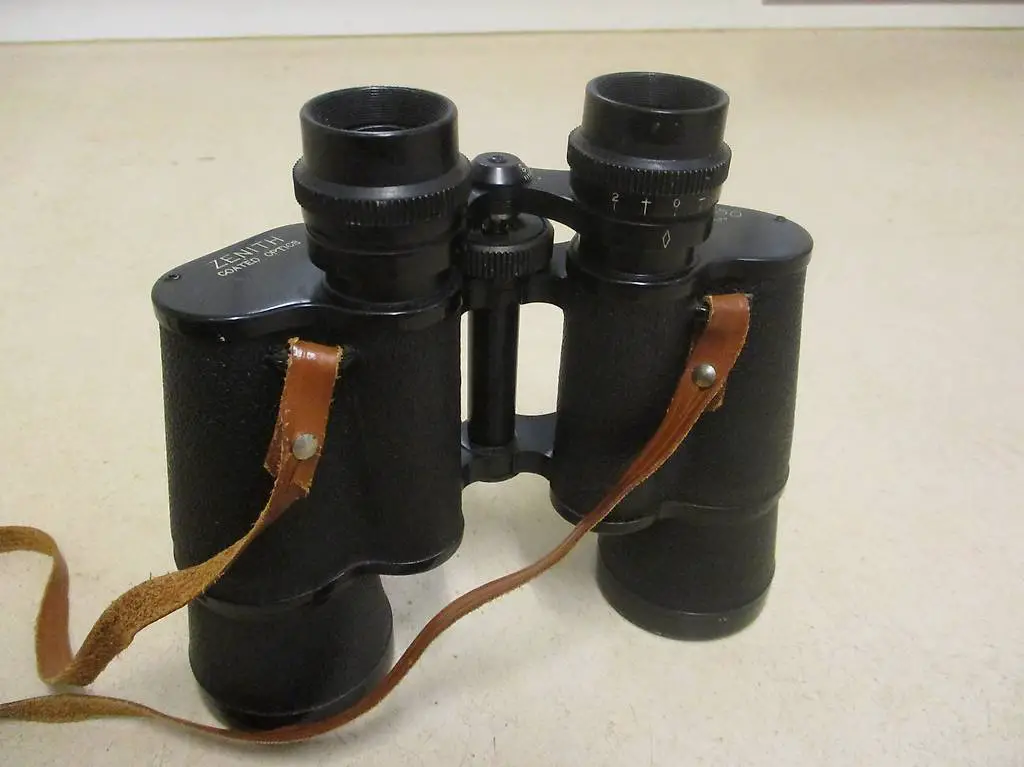 Fernglas Feldstecher ZENITH 10x50 Field 5,3 Russland