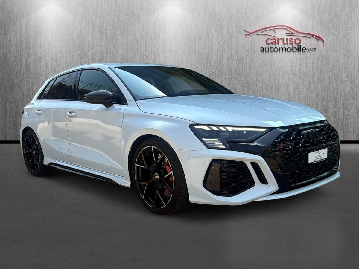 AUDI RS3 Sportback 2.5 TSI quattro S-tronic*5 Jahre Garantie, Led