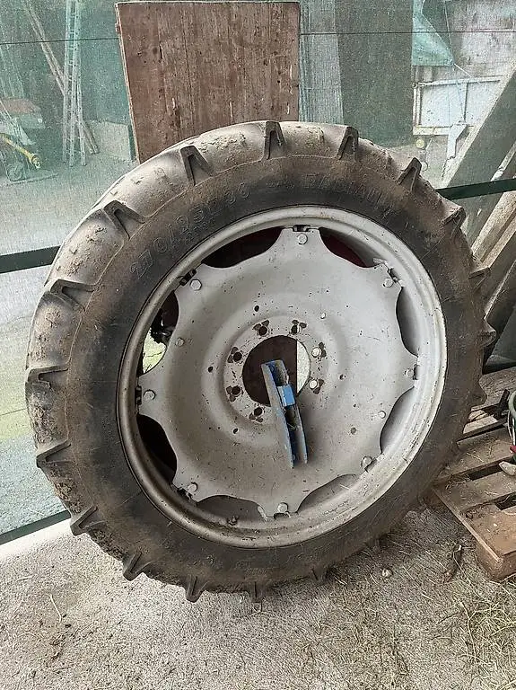 Doppelrad, Zwillingsbereifung 270/95 R36