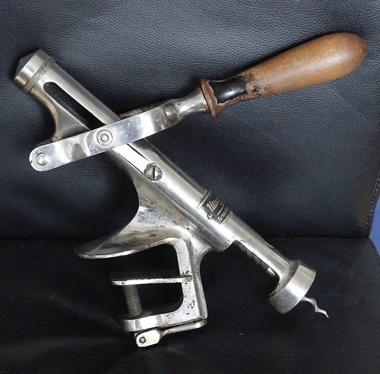 Vintage-Flaschen-Entkorkermaschine