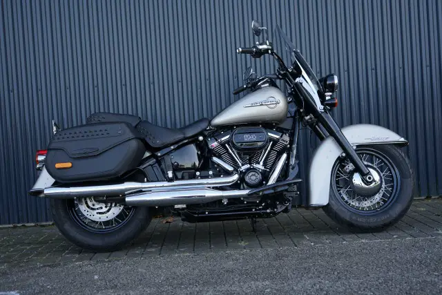 harley-davidson flhcs 1868 softail heritage classic 114
