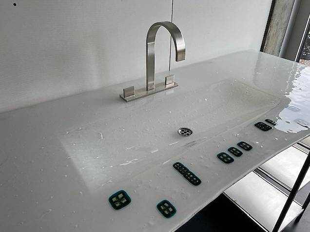 Designer-Waschtisch mit Glaskunstplatte - Unikat RvR