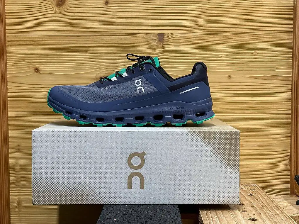 on cloudvista waterproof men