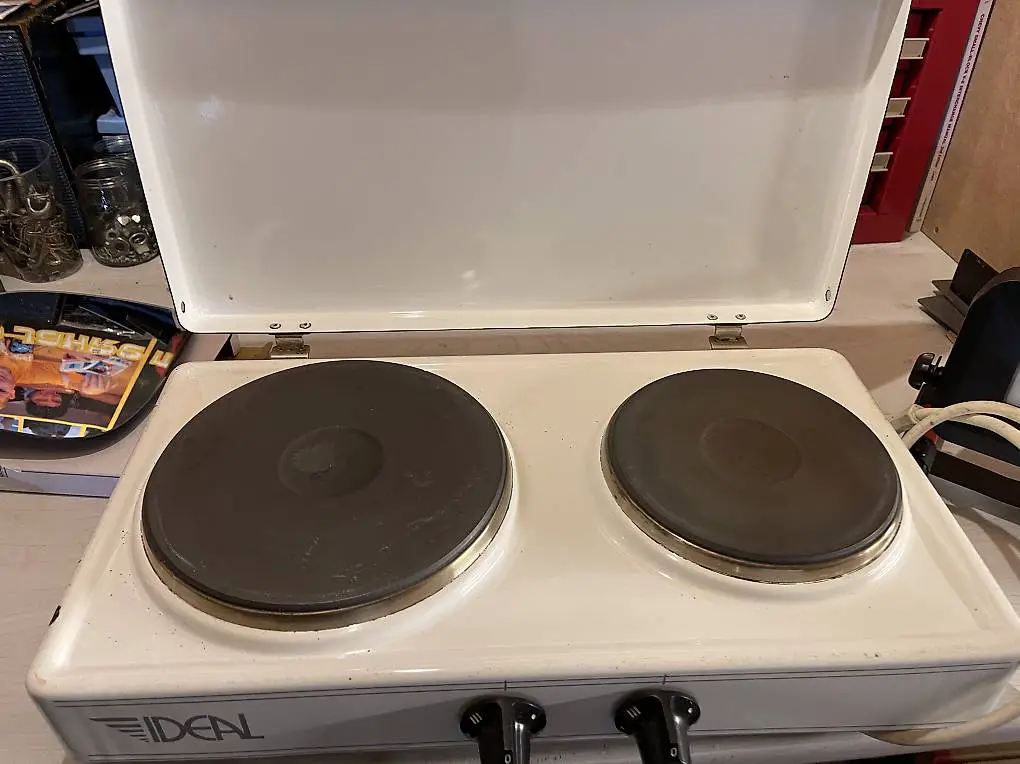 Kleines Kochfeld mit zwei Herdplatten