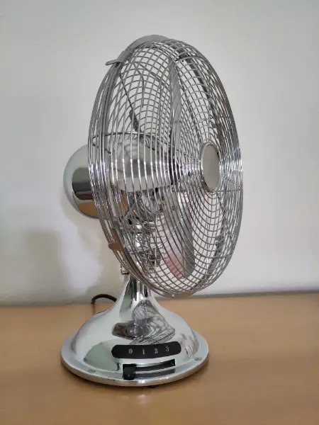 Tischventilator in Chrom