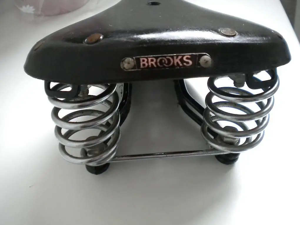 Brooks Champion Flyer Ledersattel neu mit gute Federung