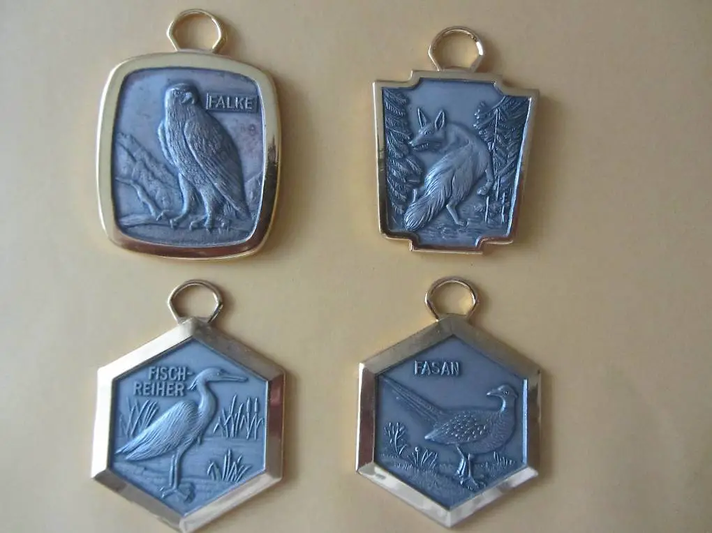 4 Tier Medaillen, Relief, Falke, Fuchs, Fischreier, Fasan