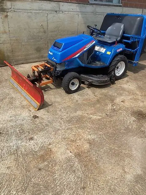 Iseki SG 173 Rasentraktor / Schneeschild