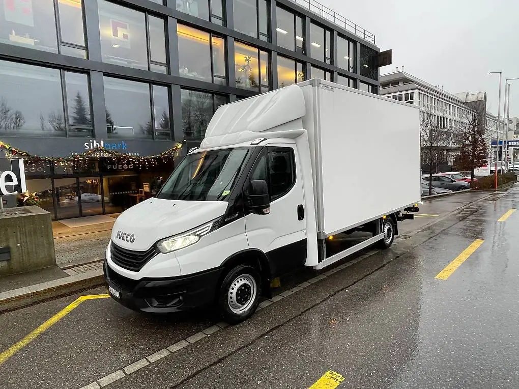 IVECO Daily 35 S 16H A8 V, mit Hebebühne und AHK