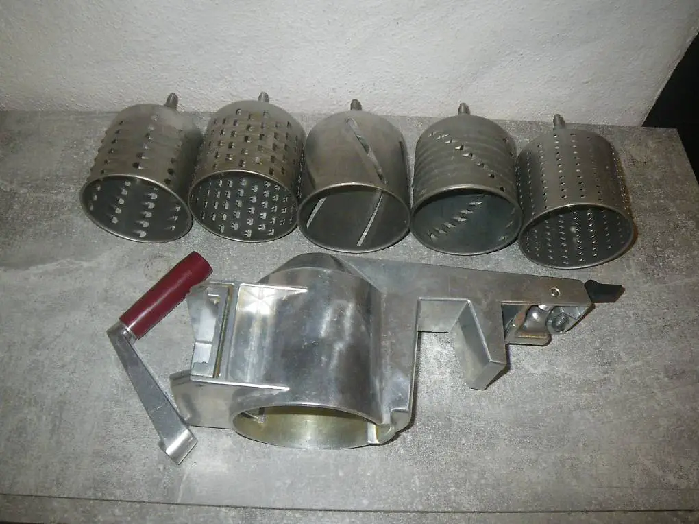 Zyliss-Reibe mit 5 Trommeln