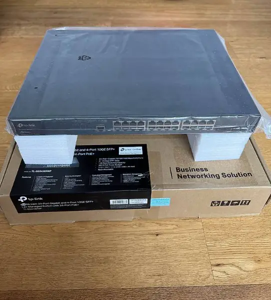 TP-Link TL-SG3428XMP 24-Port PoE+ Managed Switch Omada